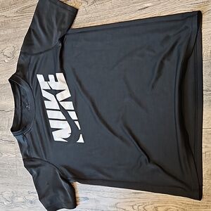 Nike Dri Fit Boys Large Tee Shirt